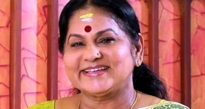 കെ പി എ സി ലളിത അന്തരിച്ചു.